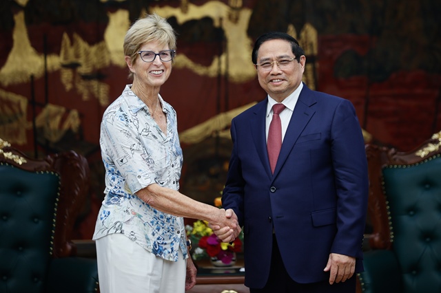 Thủ tướng đề nghị Mỹ sớm đưa Việt Nam ra khỏi danh sách kiểm soát xuất khẩu