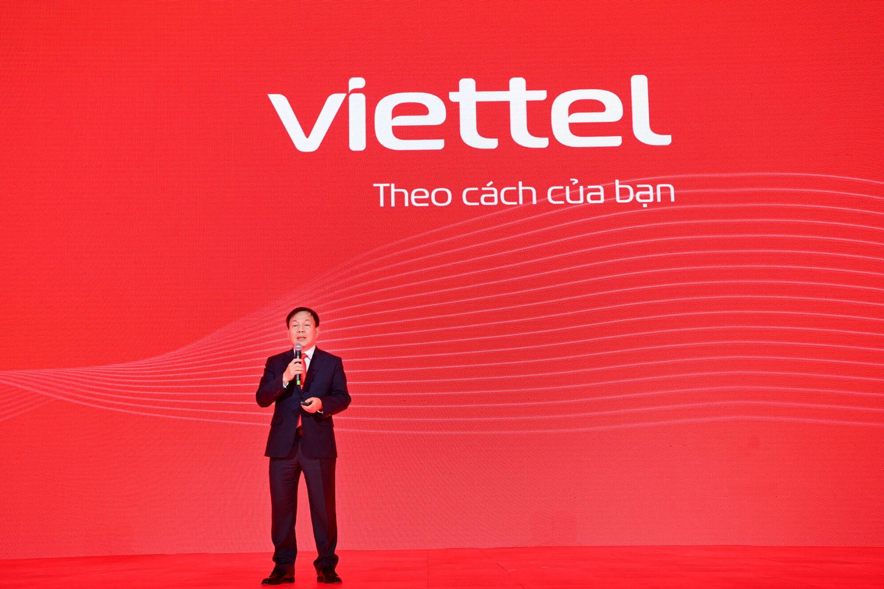 Phó Thủ tướng: VNPT, Viettel hoàn thiện các chatbot để người dân sử dụng trợ lý ảo từ 1/7