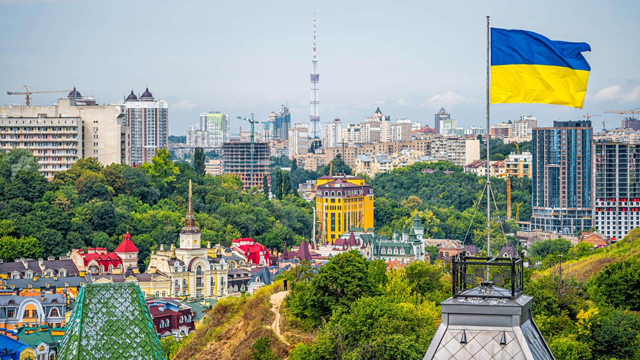 Bị ông Trump ngó lơ, Tổng thống Zelensky kêu gọi 40 tỷ USD tái thiết Ukraine