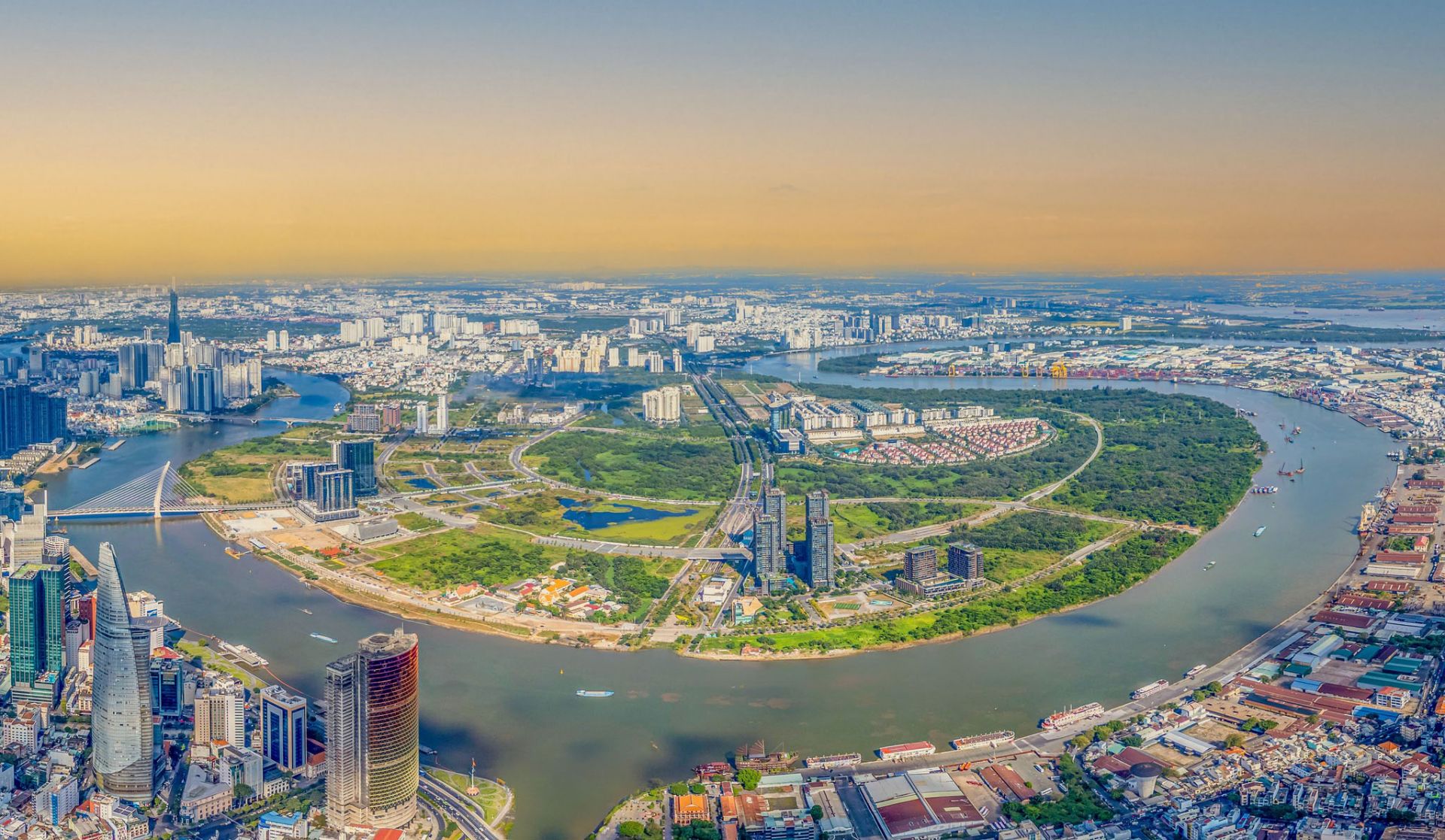 Rót 7 tỷ USD vào Trung tâm tài chính quốc tế TPHCM
