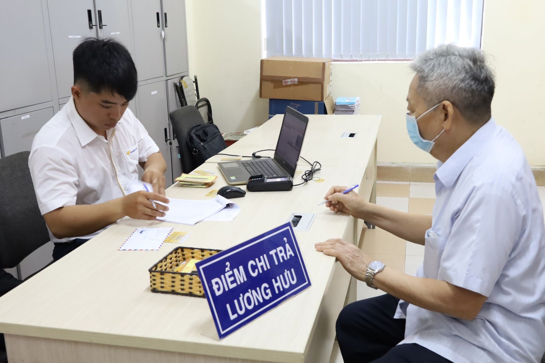 Tin vui: Từ 1/7, hơn 1,2 triệu người không có lương hưu sẽ được nhận khoản tiền này hằng tháng