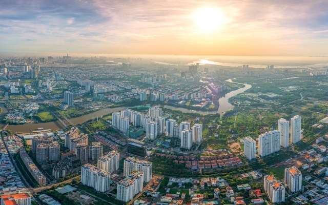 ADB nâng dự báo tăng trưởng Việt Nam nhưng cảnh báo áp lực tín dụng và lạm phát
