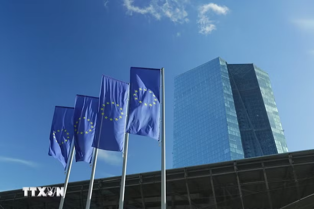 ECB giữ nguyên lãi suất, chờ thêm dữ liệu để đánh giá tác động xung đột Mỹ-Iran