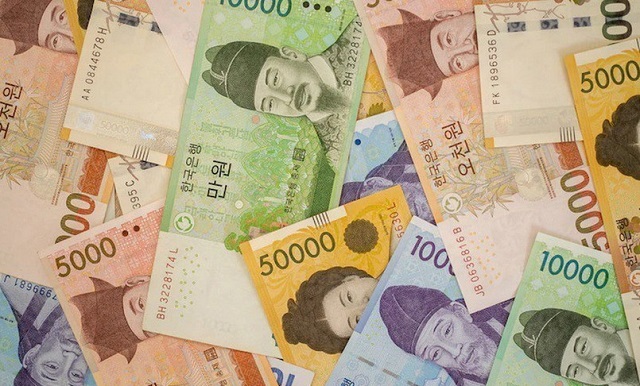 Hàn Quốc giữ nguyên lãi suất cơ bản ở mức 2,5% để ổn định nền kinh tế