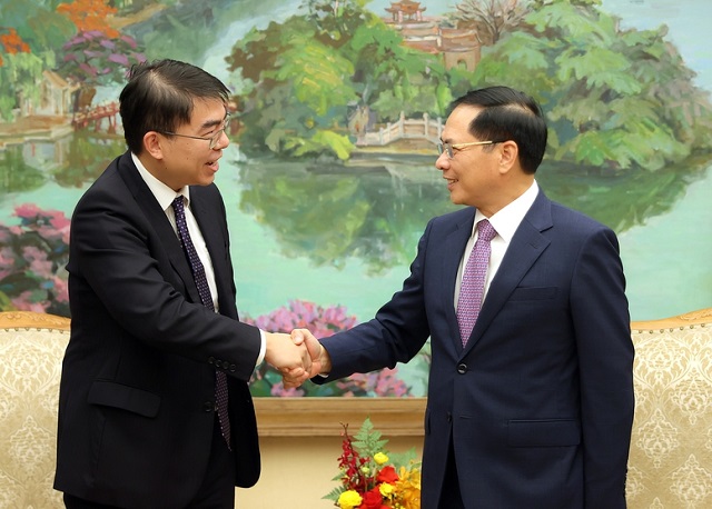 Phó Thủ tướng đề nghị Tập đoàn Warburg Pincus hỗ trợ Việt Nam phát triển thị trường vốn