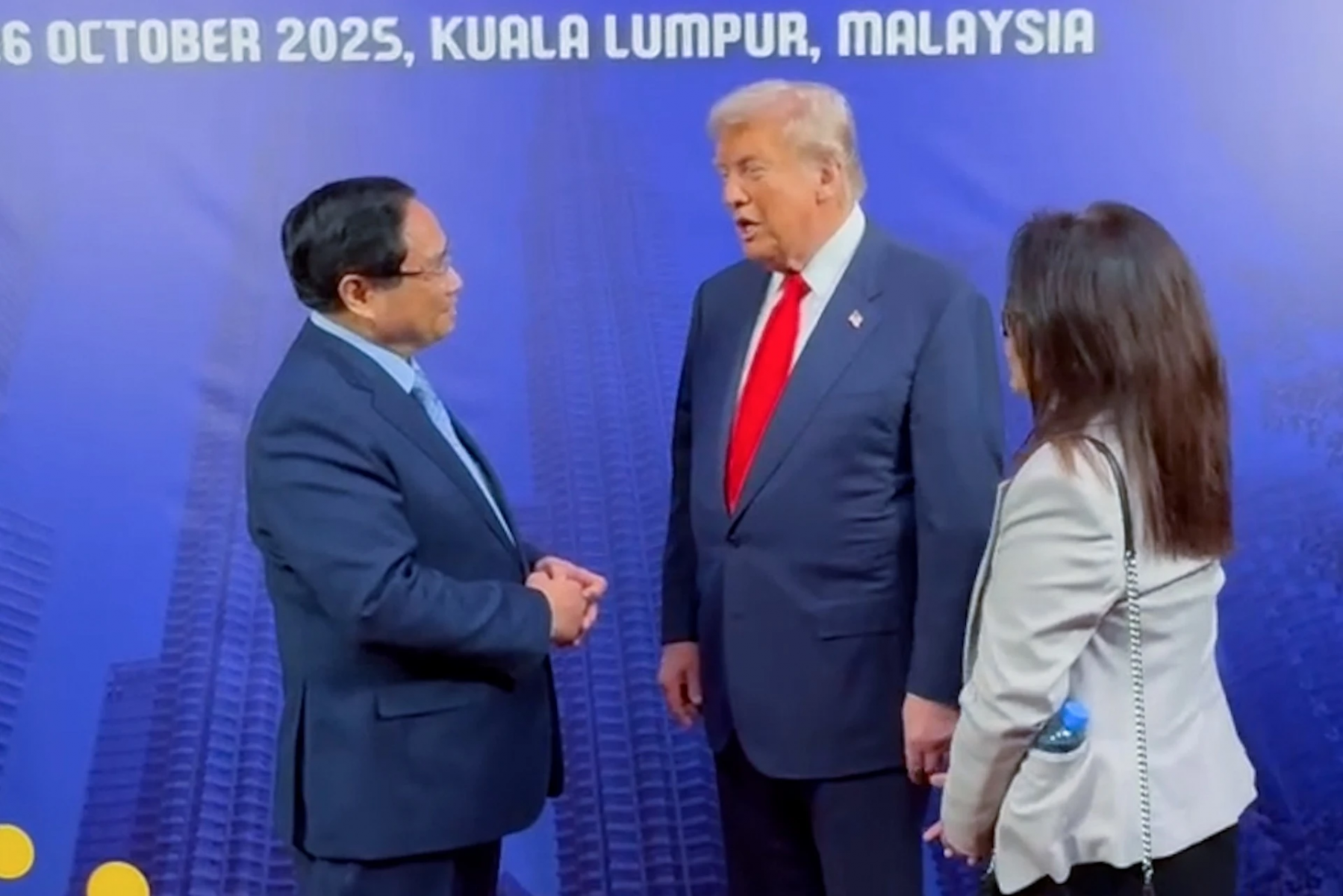 Tổng thống Mỹ Donald Trump nhận lời thăm Việt Nam