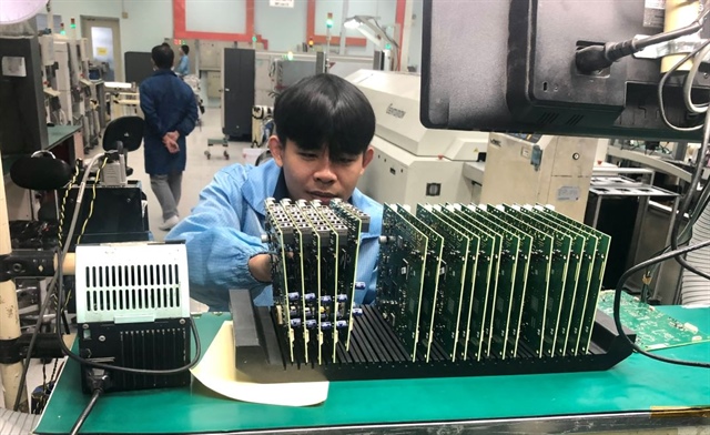 Khi thế giới dịch chuyển, Việt Nam có kịp bước vào bản đồ bán dẫn?