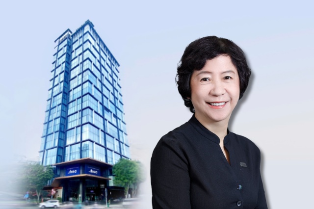 Thành viên HĐQT độc lập HCM liên tục muốn bán cổ phiếu giữa lúc giá lập đỉnh lịch sử