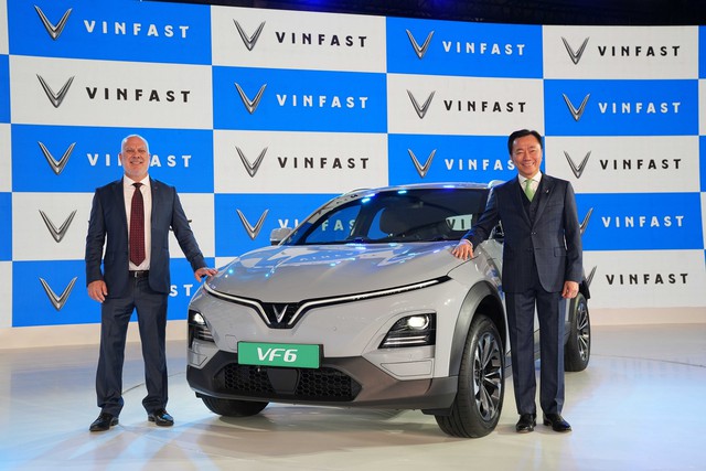 VinFast đặt cược lớn vào thị trường Ấn Độ: Cú hích hay thử thách mới?Ấn Độ, thị trường ô tô lớn thứ tư thế giới, đang trở thành điểm đến chiến lược của VinFast trong hành trình vươn ra toàn cầu.