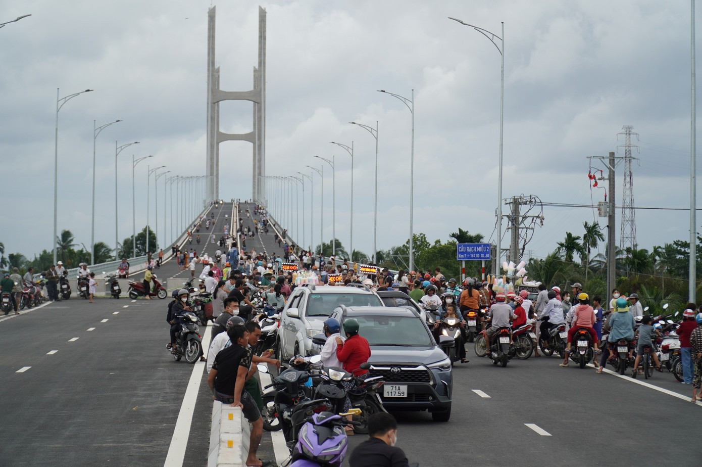 Các công trình khởi công, thông xe ngày 19/8