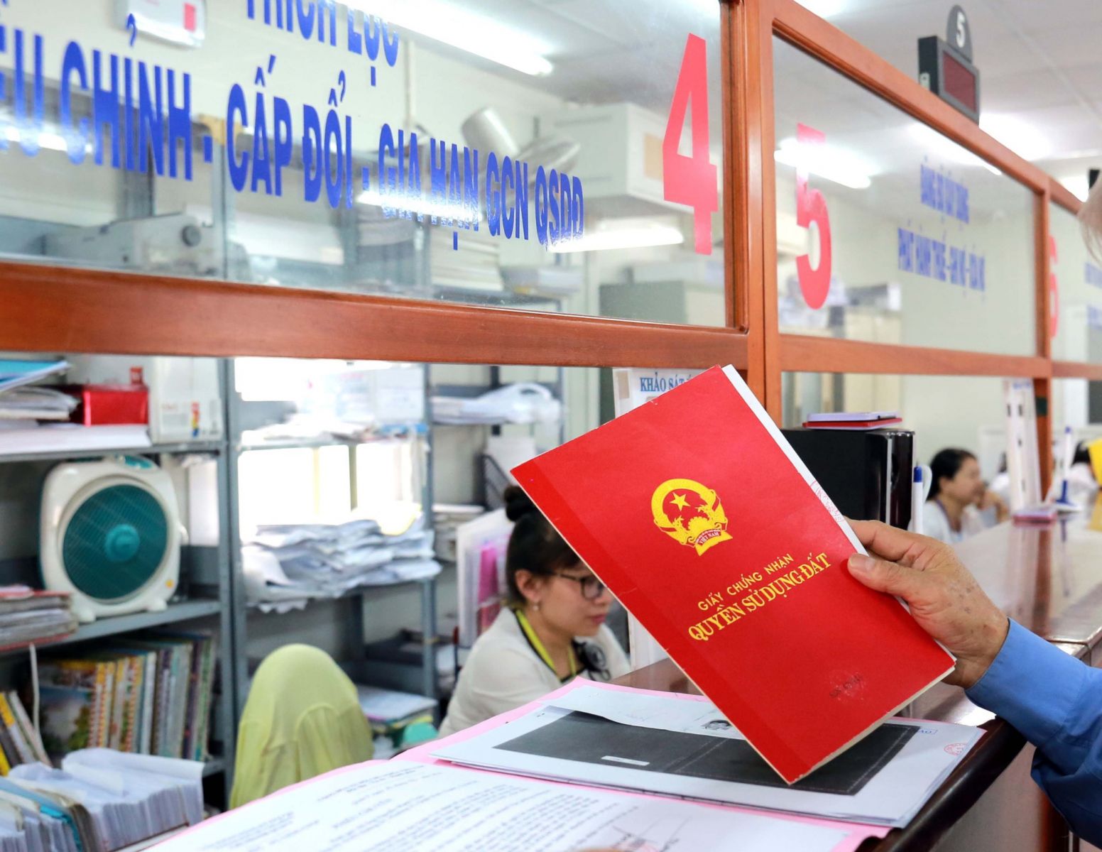 Từ hôm nay, hàng triệu người dân Hà Nội sẽ chứng kiến sự thay đổi lớn về thủ tục hành chính